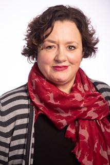 Dr. Lisi Gordon